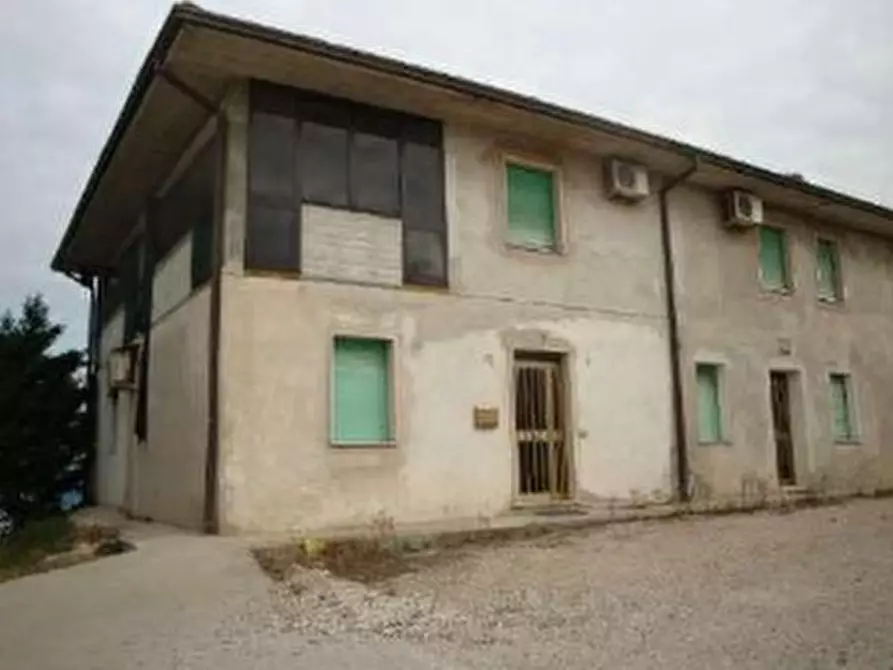Immagine 2 di Terreno in vendita  in STRADA LA RIZZA 92 a Villafranca Di Verona
