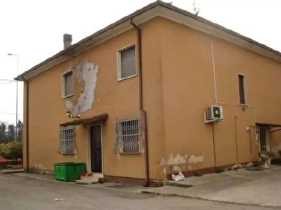 Immagine 19 di Terreno in vendita  in STRADA LA RIZZA 92 a Villafranca Di Verona