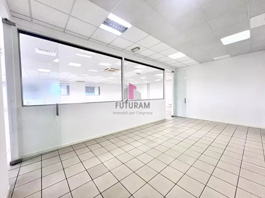 Immagine 2 di Ufficio in affitto  a Vicenza
