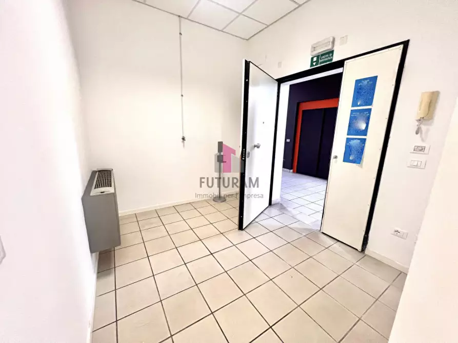 Immagine 7 di Ufficio in affitto  a Vicenza