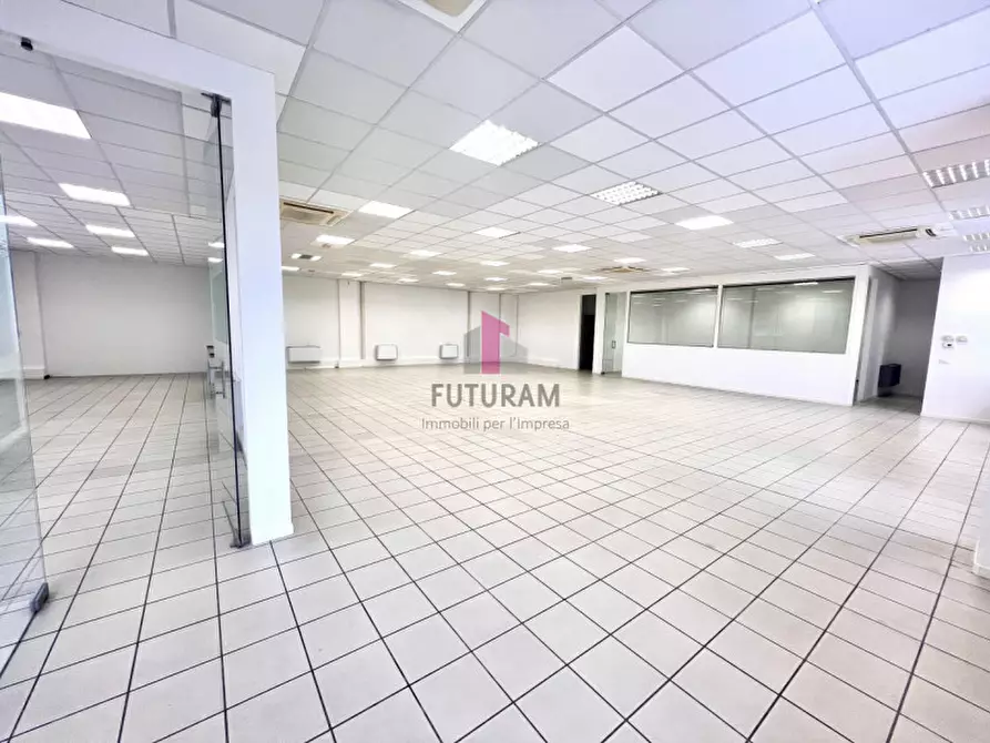 Immagine 10 di Ufficio in affitto  a Vicenza