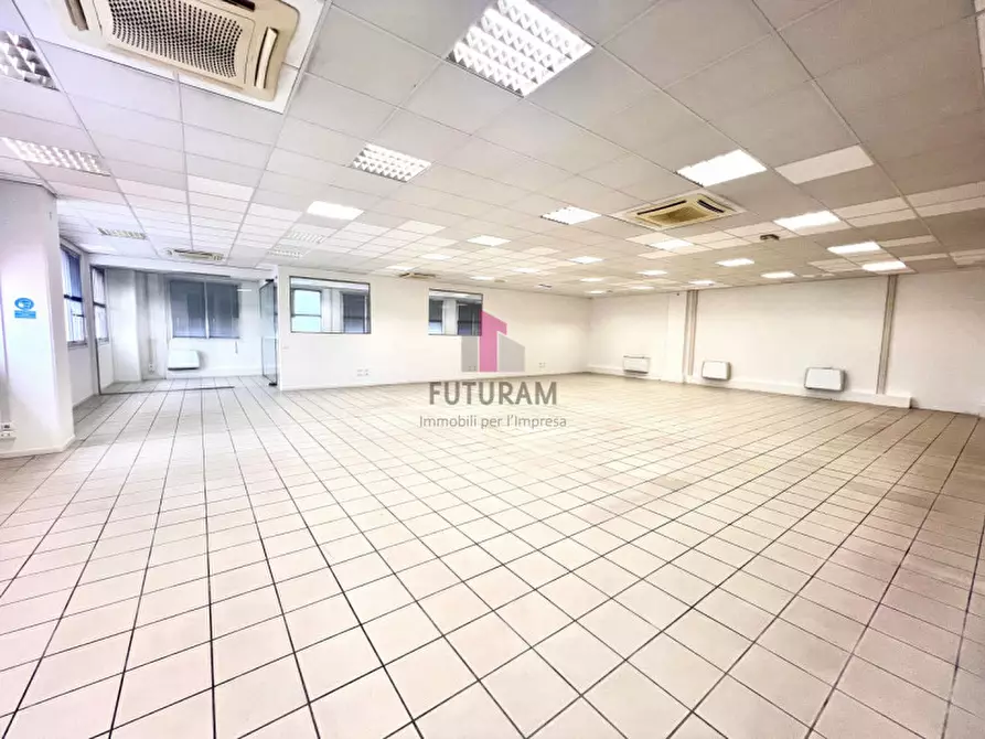 Immagine 13 di Ufficio in affitto  a Vicenza