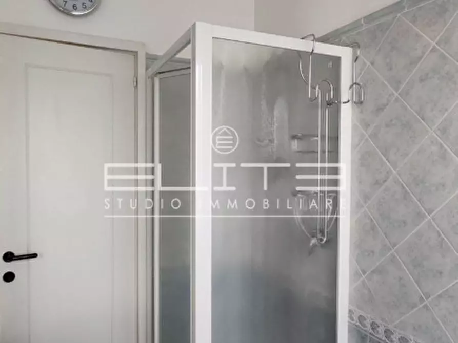 Immagine 13 di Appartamento in vendita  in MARCELLI VIA VENEZIA 43 a Numana