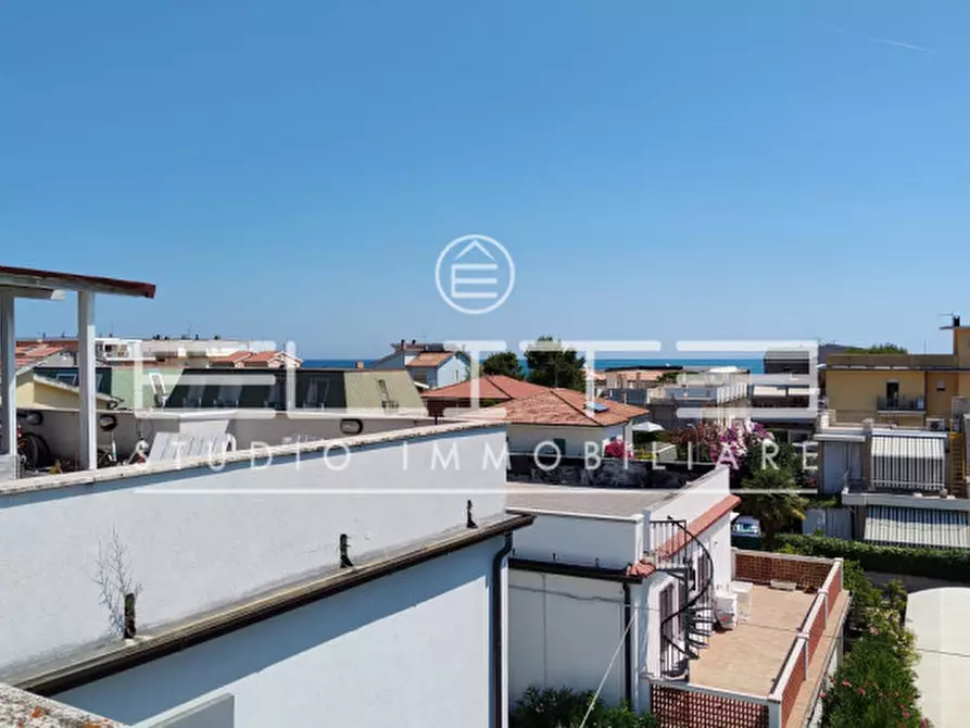 Immagine 14 di Appartamento in vendita  in MARCELLI VIA VENEZIA 43 a Numana