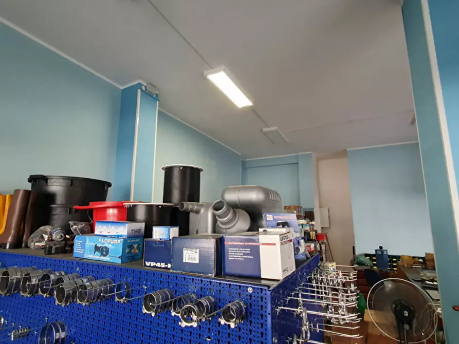 Immagine 4 di Attività commerciale in vendita  in via san lazzaro a Gallipoli