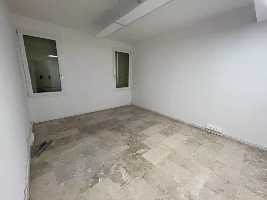 Immagine 12 di Ufficio in affitto  in Contrà Santa Corona a Vicenza