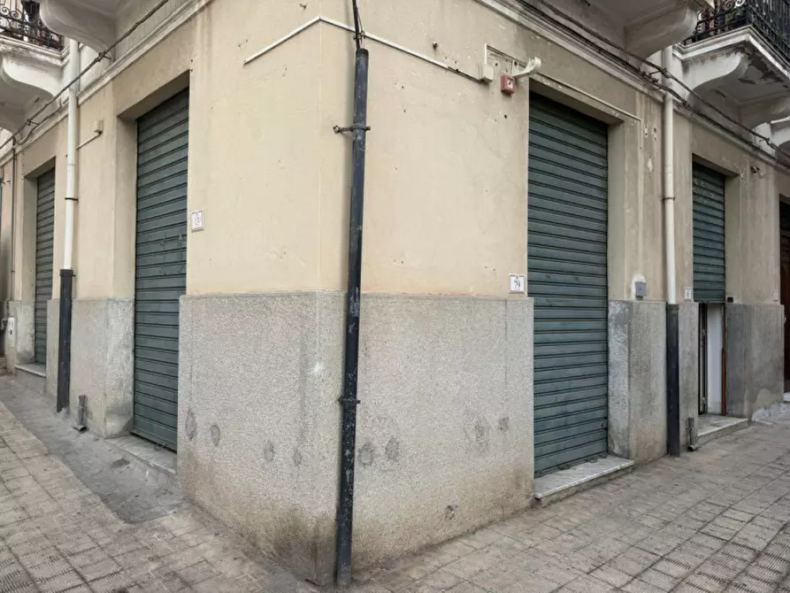 Immagine 1 di Negozio in vendita  in Via Scala di Giuda a Reggio Di Calabria