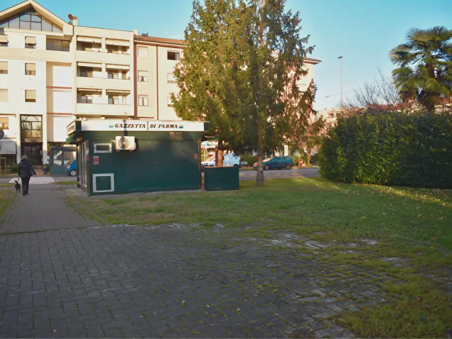 Immagine 6 di Attività commerciale in vendita  in via De Chirico a Parma
