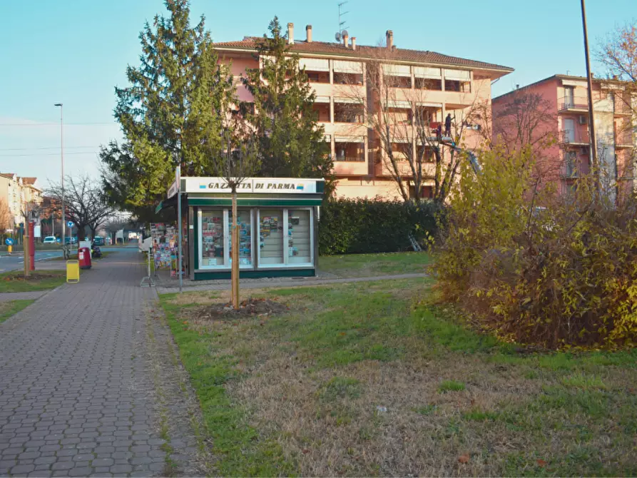 Immagine 7 di Attività commerciale in vendita  in via De Chirico a Parma