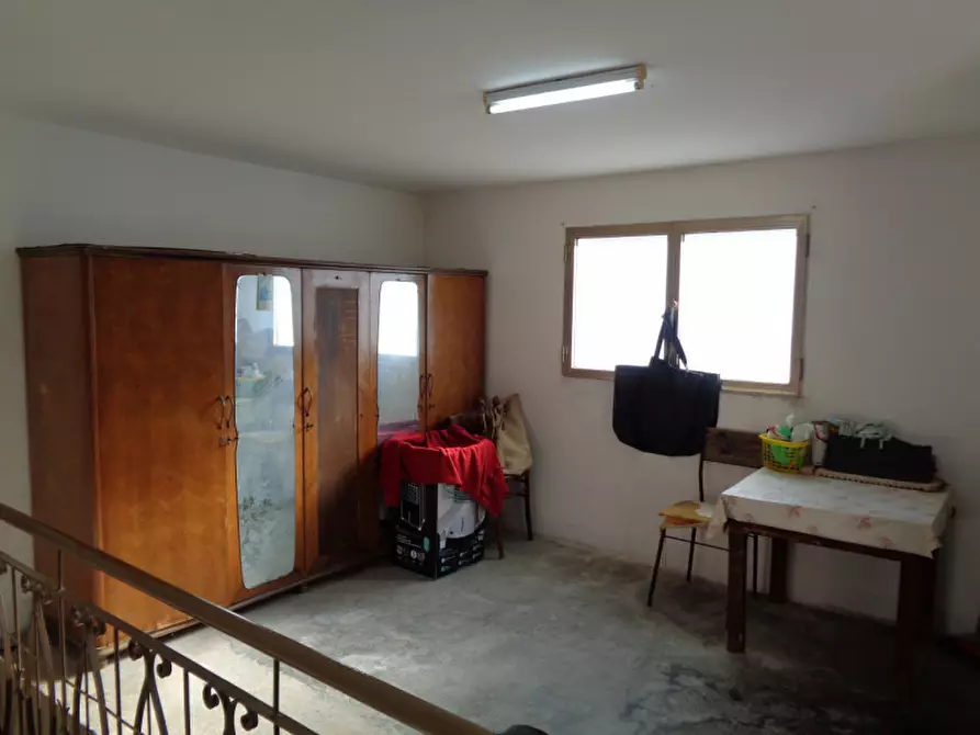 Immagine 34 di Casa indipendente in vendita  in Via Del Fante a Parabita