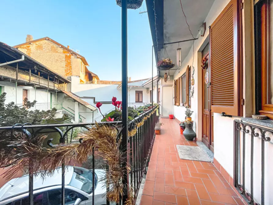 Immagine 15 di Palazzo in vendita  in piazza Manzetti 23 a Invorio