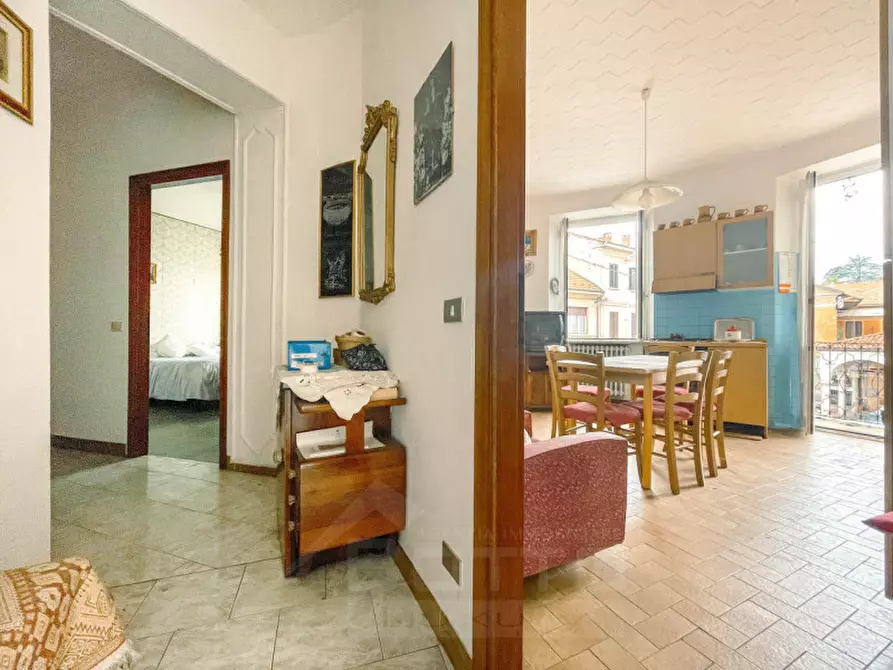 Immagine 18 di Palazzo in vendita  in piazza Manzetti 23 a Invorio