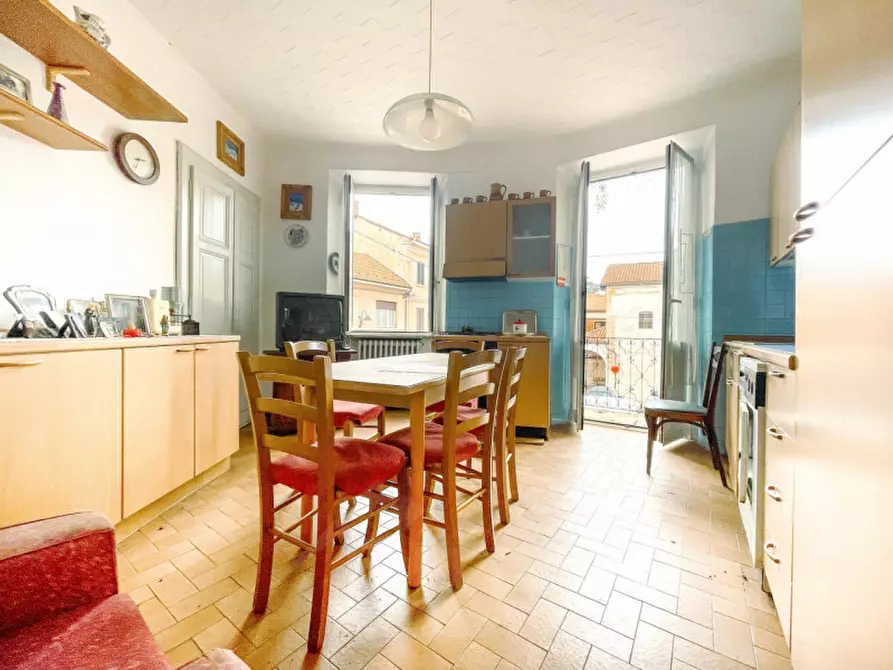 Immagine 20 di Palazzo in vendita  in piazza Manzetti 23 a Invorio