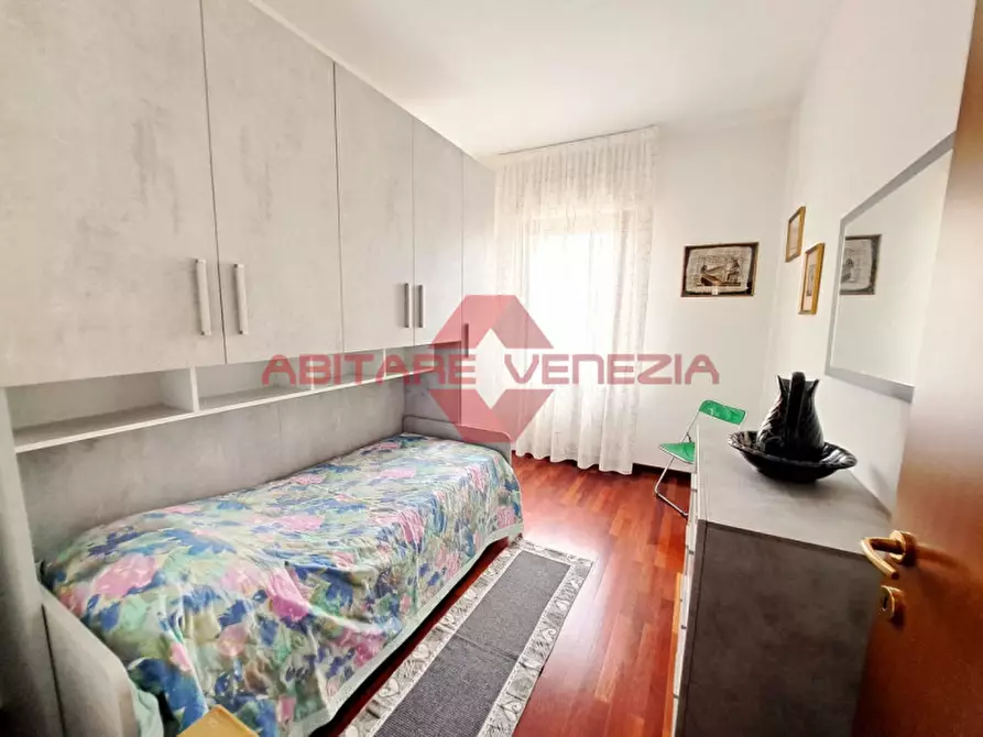 Immagine 26 di Appartamento in vendita  in Riviera San Nicolò 20 a Venezia