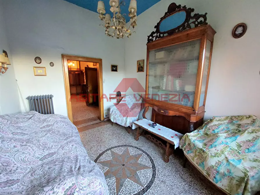 Immagine 5 di Appartamento in vendita  in via sandro gallo 30 a Venezia