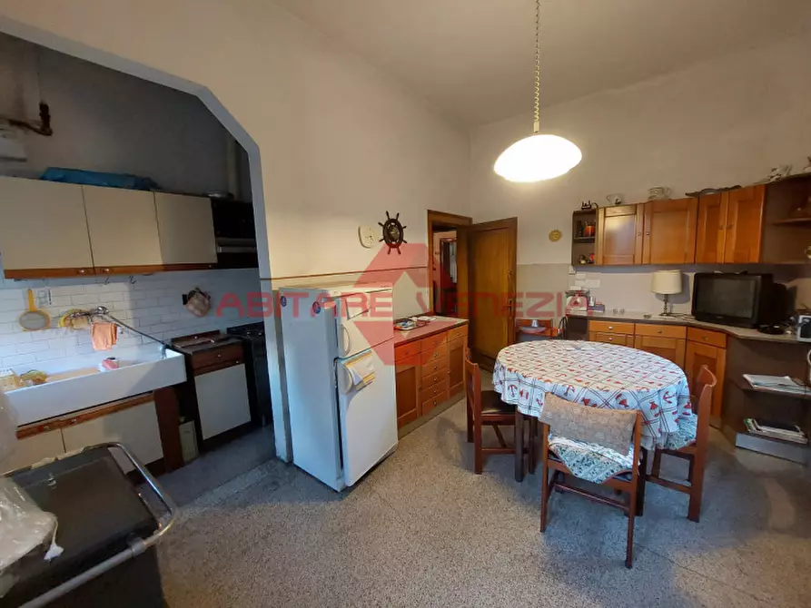 Immagine 8 di Appartamento in vendita  in via sandro gallo 30 a Venezia