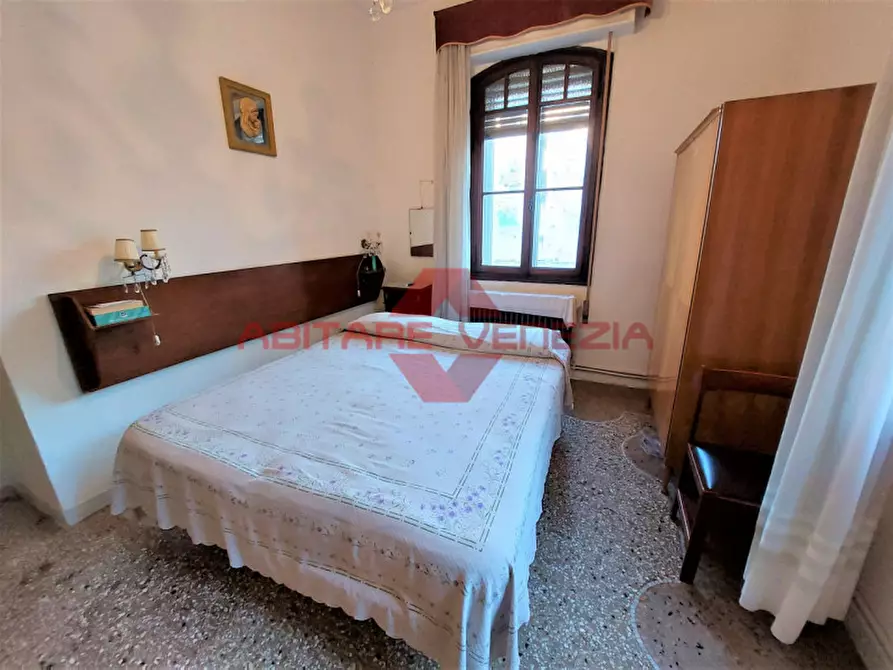 Immagine 17 di Appartamento in vendita  in via sandro gallo 30 a Venezia