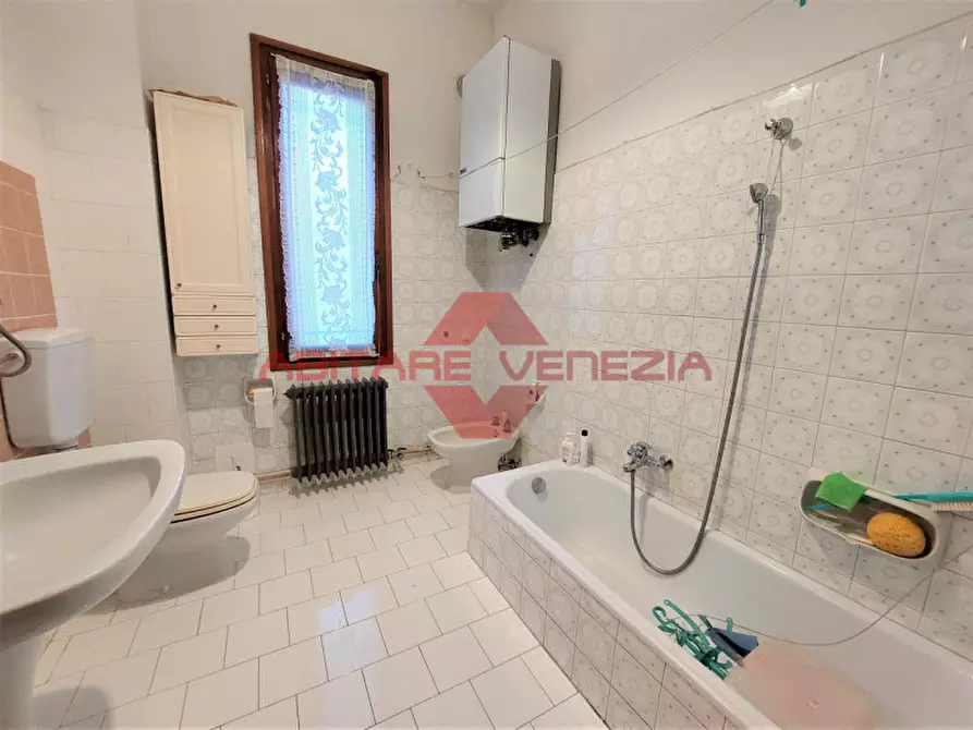 Immagine 20 di Appartamento in vendita  in via sandro gallo 30 a Venezia