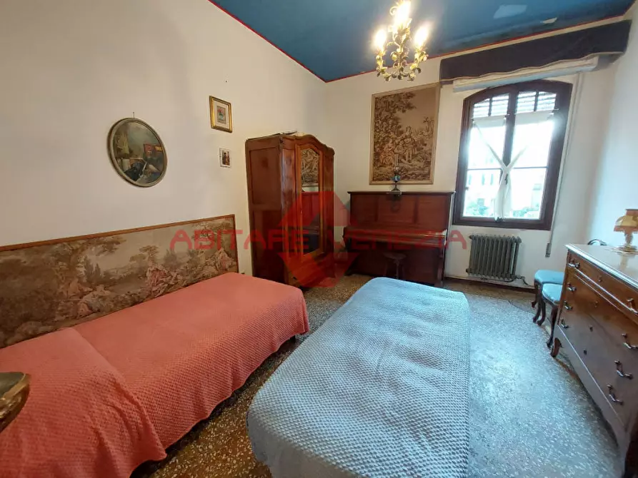 Immagine 25 di Appartamento in vendita  in via sandro gallo 30 a Venezia