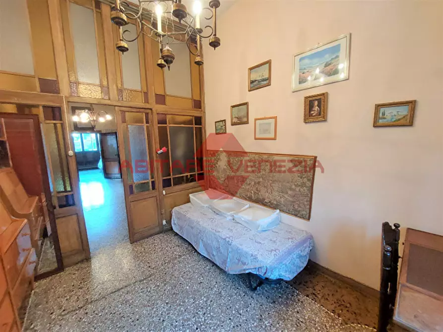 Immagine 29 di Appartamento in vendita  in via sandro gallo 30 a Venezia