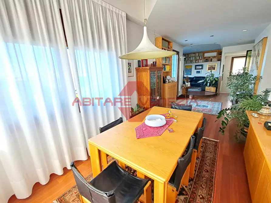 Immagine 7 di Appartamento in vendita  in riviera santa maria elisabetta a Venezia