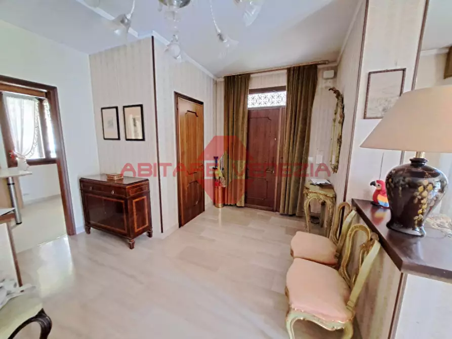 Immagine 2 di Villa in vendita  in via lepanto 25 a Venezia