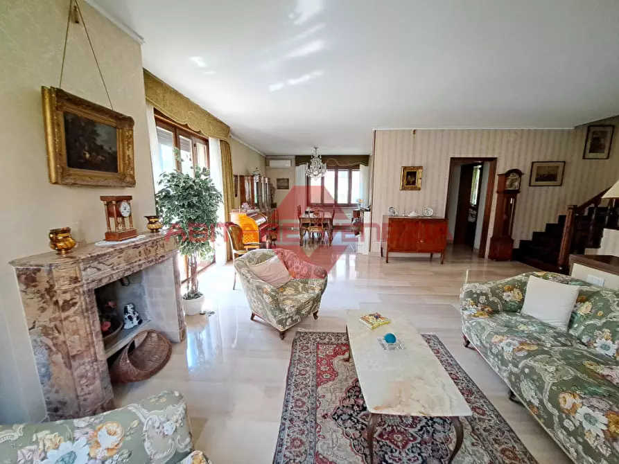 Immagine 13 di Villa in vendita  in via lepanto 25 a Venezia