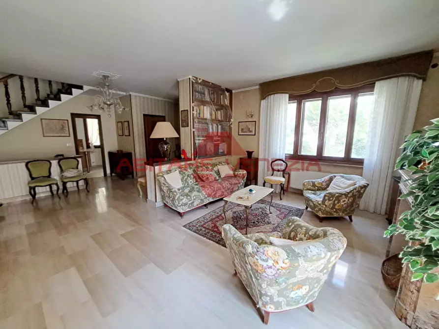 Immagine 15 di Villa in vendita  in via lepanto 25 a Venezia