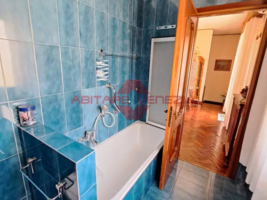 Immagine 26 di Villa in vendita  in via lepanto 25 a Venezia