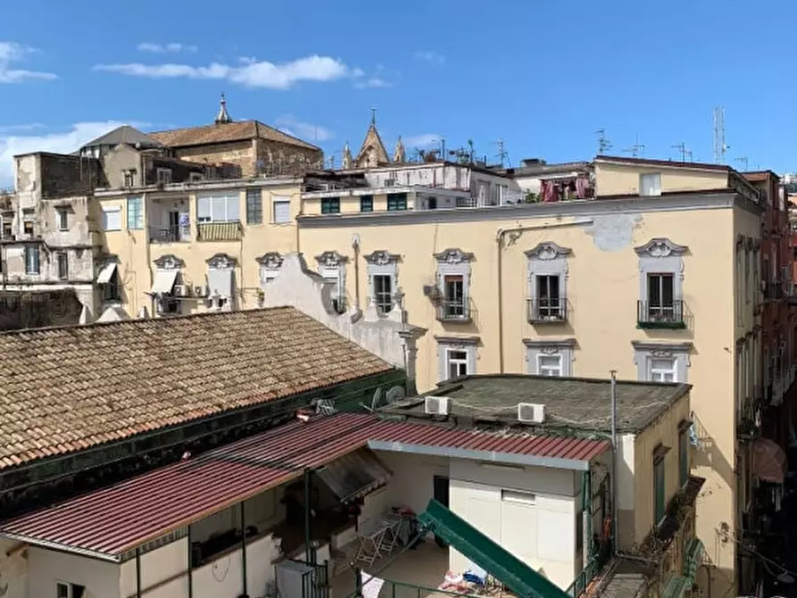Immagine 12 di Camera in affitto  in Largo S.s. Apostoli a Napoli