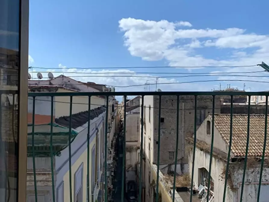 Immagine 14 di Camera in affitto  in Largo S.s. Apostoli a Napoli