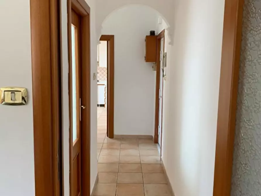 Immagine 15 di Camera in affitto  in Largo S.s. Apostoli a Napoli