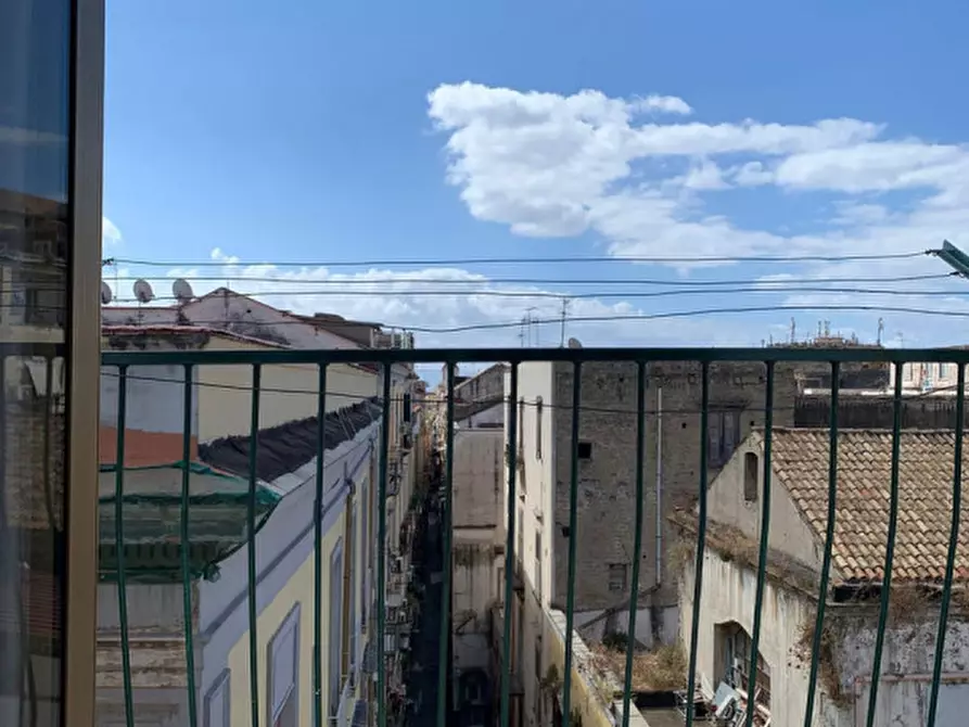 Immagine 25 di Camera in affitto  in Largo S.s. Apostoli a Napoli