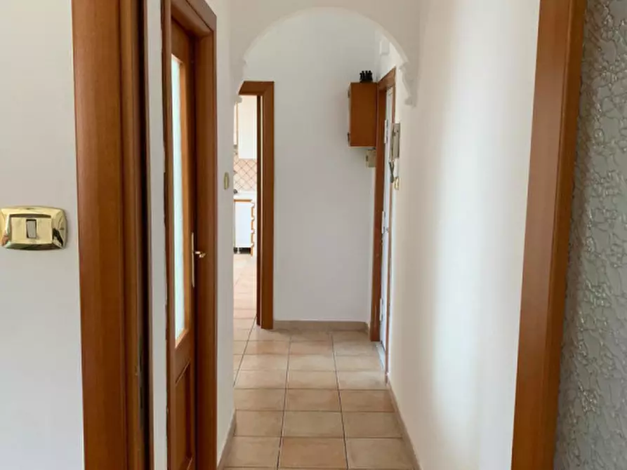 Immagine 30 di Camera in affitto  in Largo S.s. Apostoli a Napoli