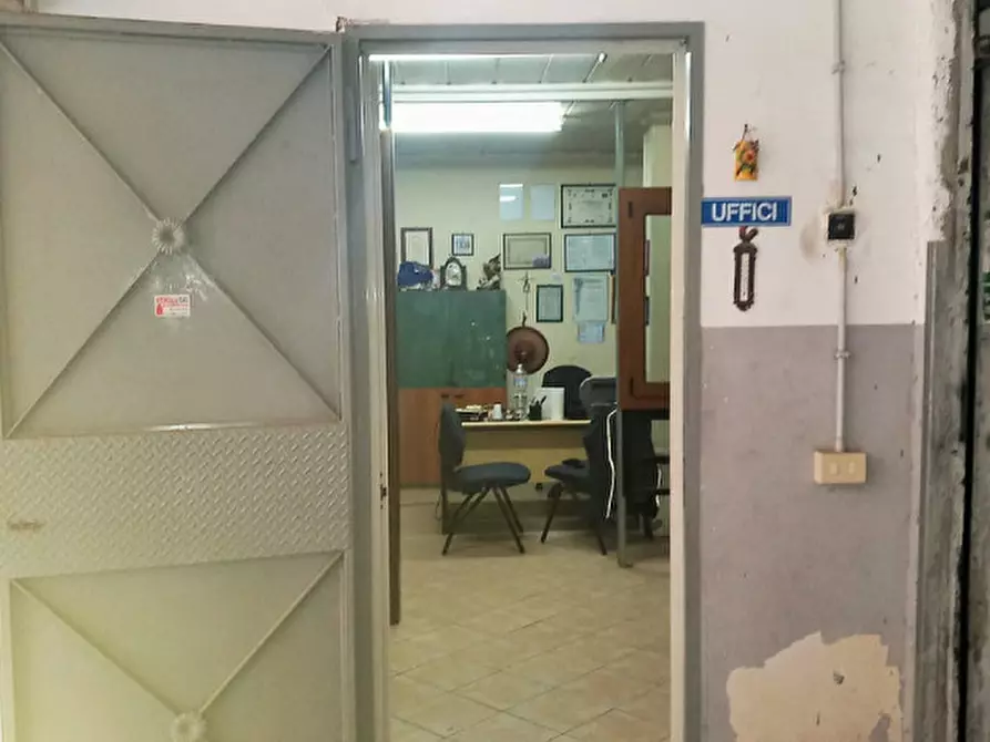 Immagine 4 di Magazzino in vendita  in Via Ammiraglio Rizzo a Palermo