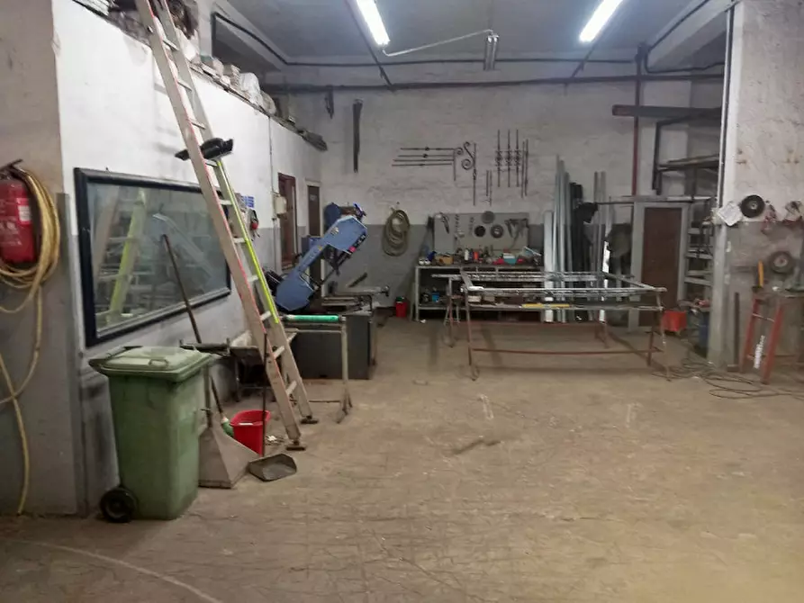 Immagine 9 di Magazzino in vendita  in Via Ammiraglio Rizzo a Palermo