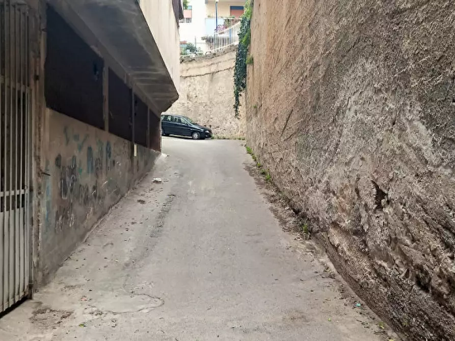 Immagine 13 di Magazzino in vendita  in Via Ammiraglio Rizzo a Palermo