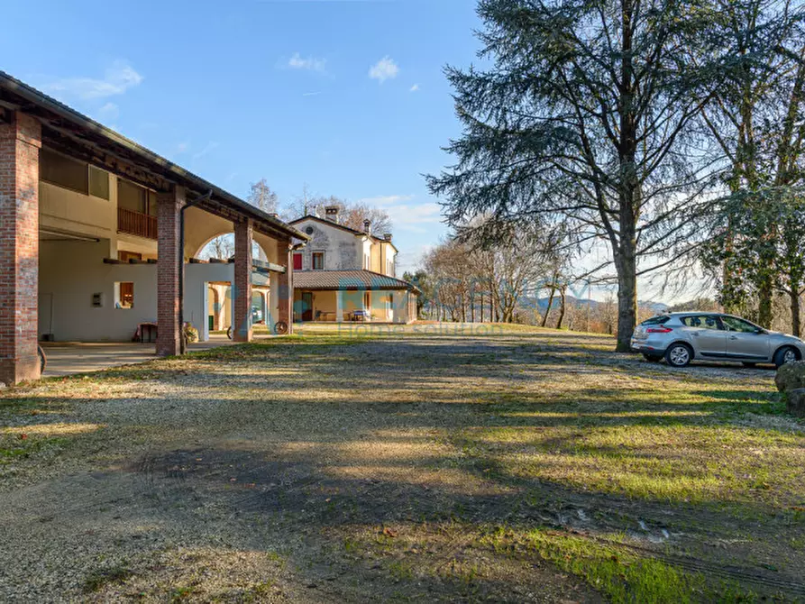 Immagine 29 di Villa in vendita  in via savegnago a Cornedo Vicentino