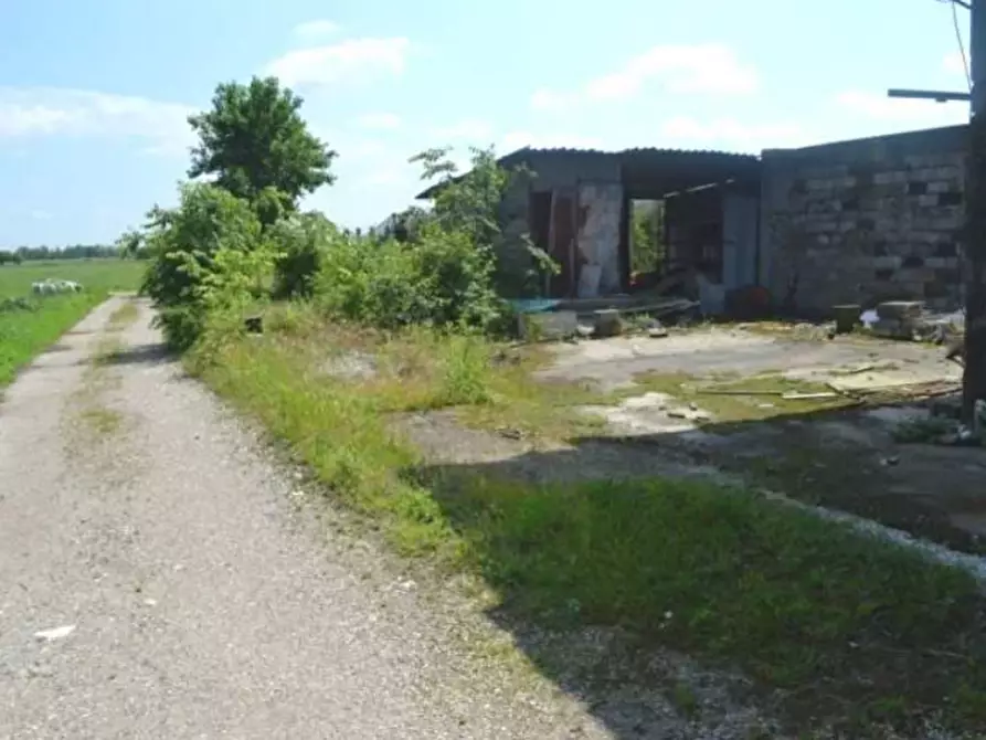 Immagine 30 di Casa indipendente in vendita  in LOCALITÀ LE CHÈ 11 a Villafranca Di Verona