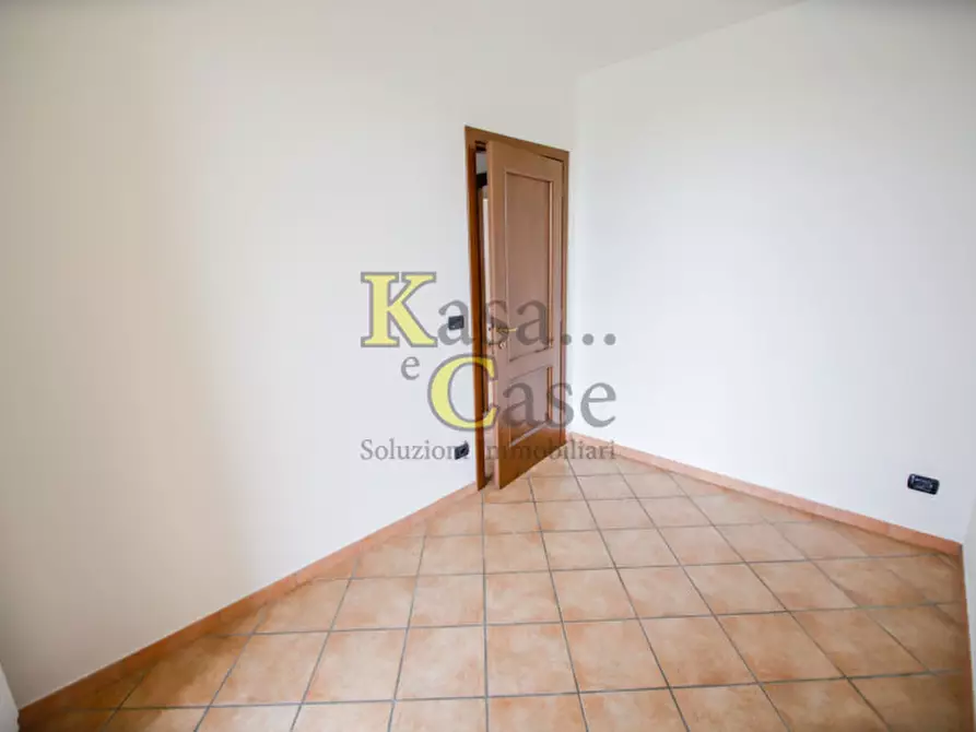 Immagine 10 di Appartamento in vendita  in via giovanni  faldella 68 a Crescentino