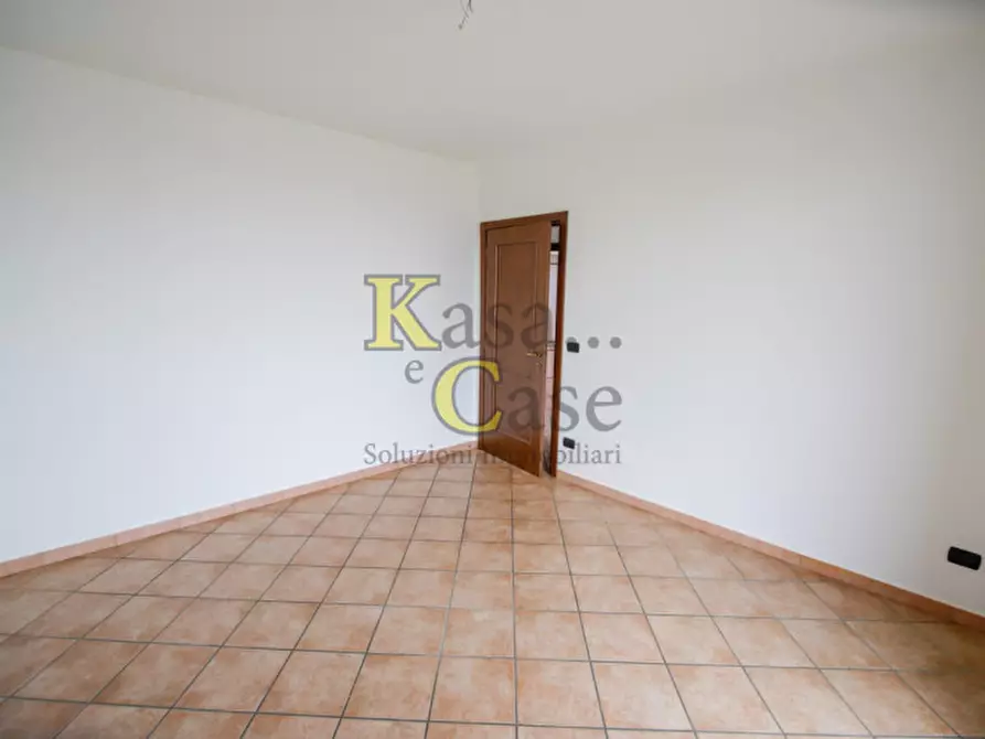Immagine 11 di Appartamento in vendita  in via giovanni  faldella 68 a Crescentino