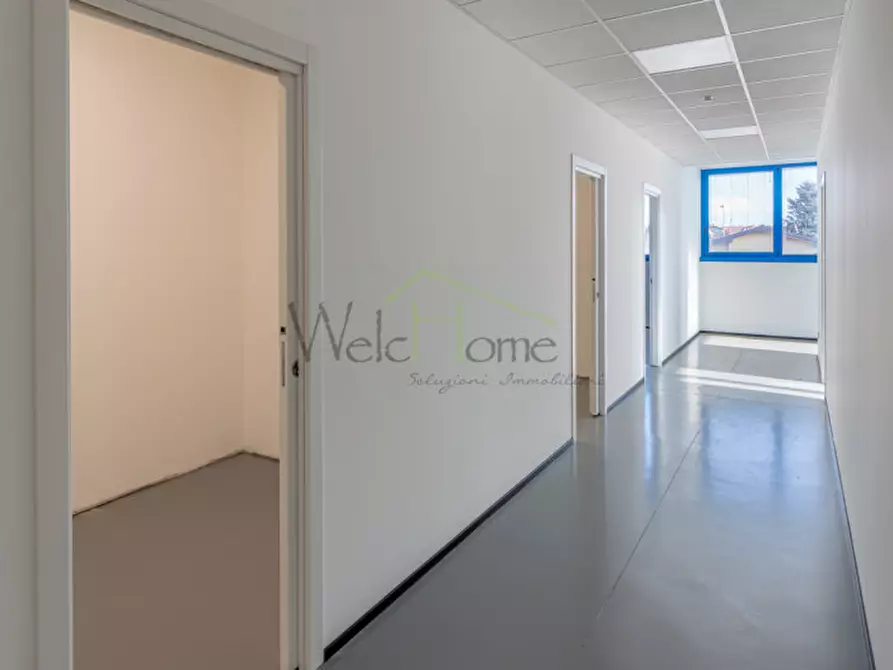 Immagine 8 di Ufficio in affitto  in Viale Lombardia a Albese Con Cassano