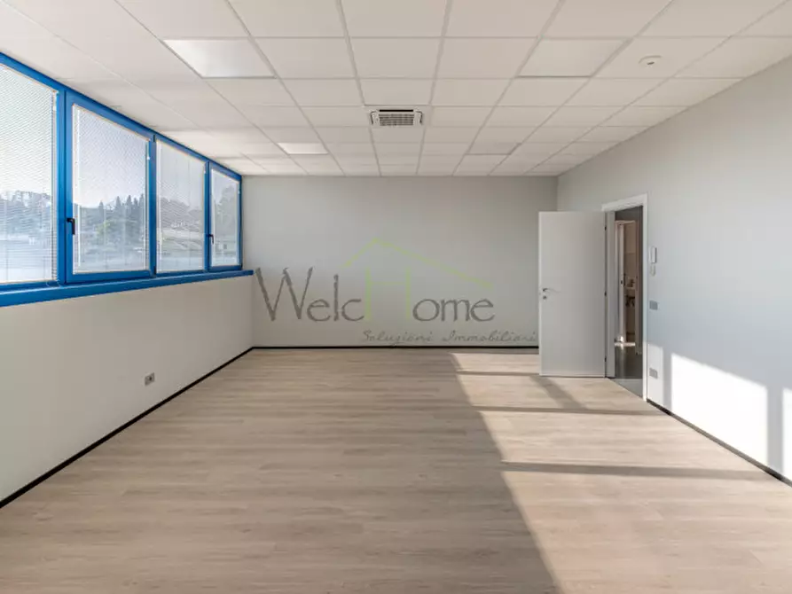 Immagine 9 di Ufficio in affitto  in Viale Lombardia a Albese Con Cassano