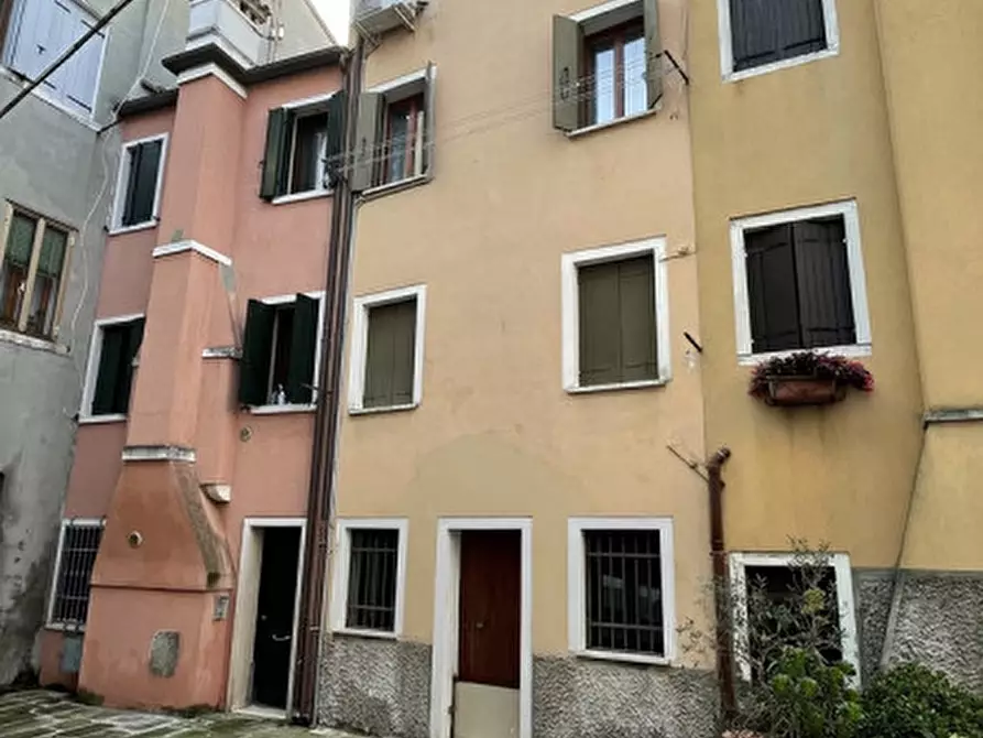 Immagine 2 di Casa indipendente in vendita  in Calle Francesco Crispi a Chioggia