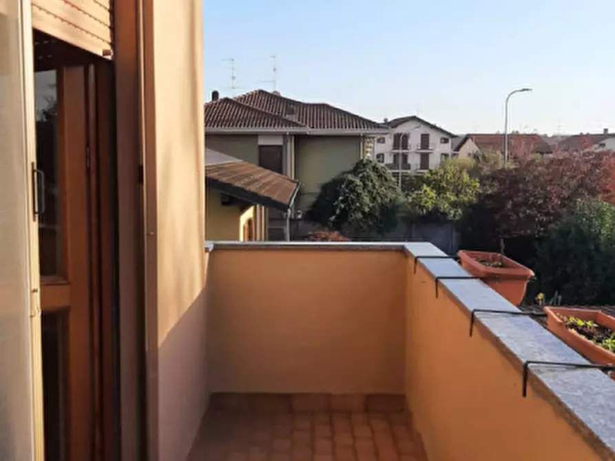 Immagine 20 di Casa bifamiliare in vendita  in via marche a Castano Primo