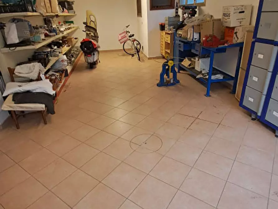 Immagine 25 di Casa bifamiliare in vendita  in via marche a Castano Primo