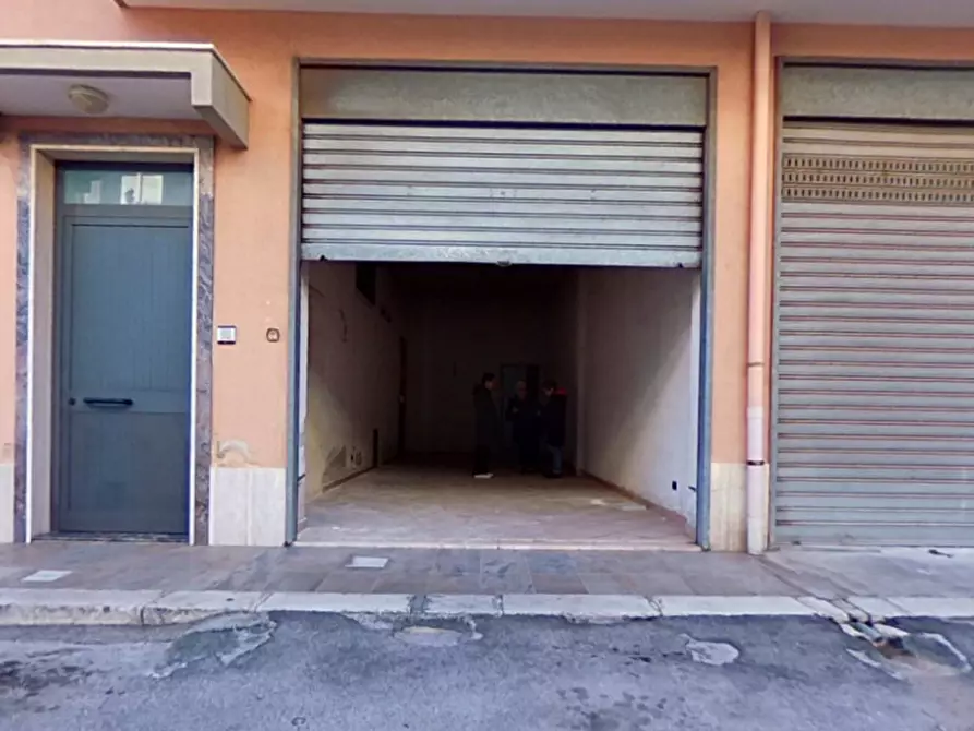 Immagine 1 di Laboratorio in vendita  in BAZI a Fasano