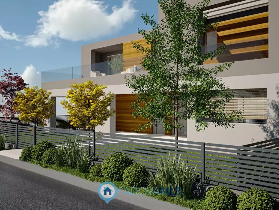 Immagine 10 di Casa bifamiliare in vendita  in Via U. Foscolo, 1 a Selvazzano Dentro