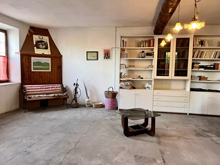 Immagine 10 di Rustico / casale in vendita  in via Canova a Sommacampagna