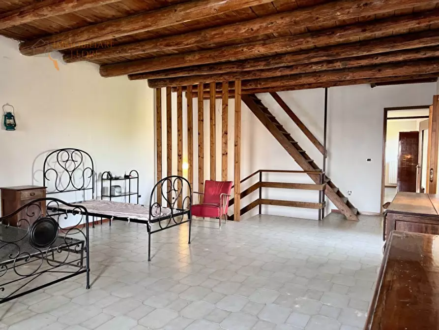 Immagine 17 di Rustico / casale in vendita  in via Canova a Sommacampagna